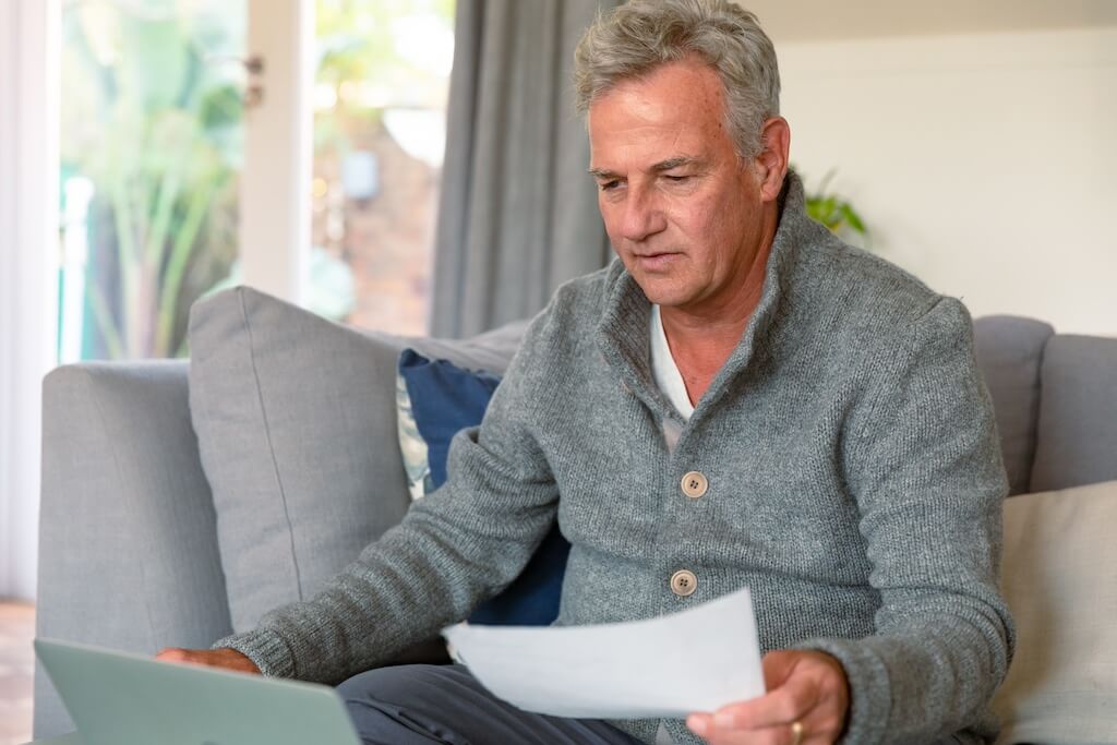 Umorzenie egzekucji a koszty komornicze